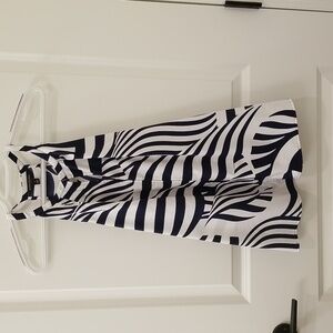 Banana Republic Small Stylish Pattern Racerback Top